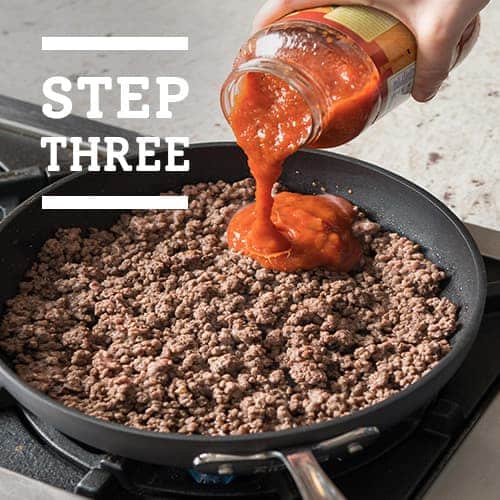 step three add sauce to beef